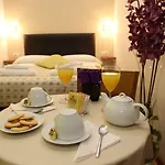 بيت ضيافة Adelaide House فلورنس
