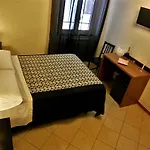 بيت ضيافة Adelaide House 4*
