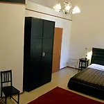 بيت ضيافة Adelaide House