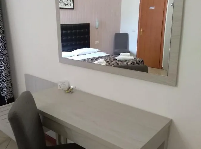 Penzion Adelaide House 3*