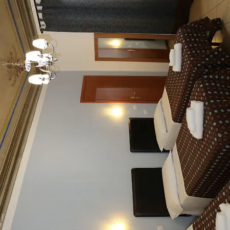 ゲストハウス Adelaide House フィレンツェ