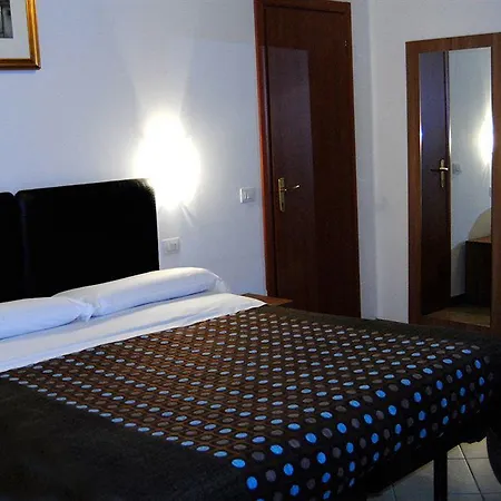 Adelaide House Penzion