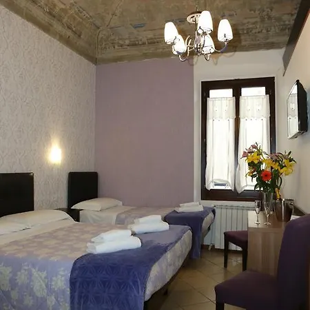 Adelaide House Guest house 2*