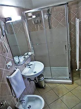 Гостевой дом Adelaide House 2*