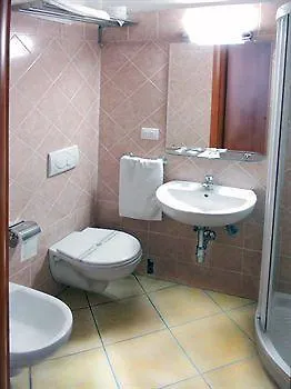Adelaide House Guest house 2*