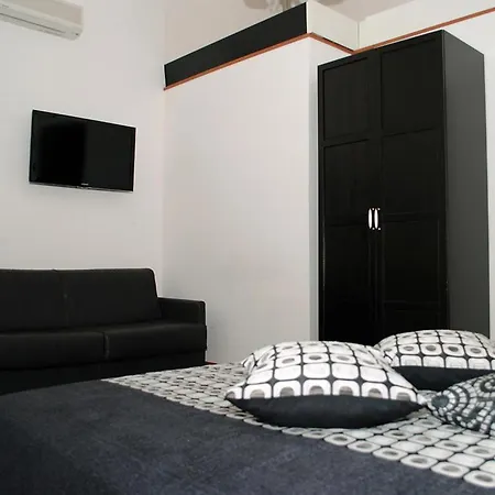 Adelaide House Флоренция