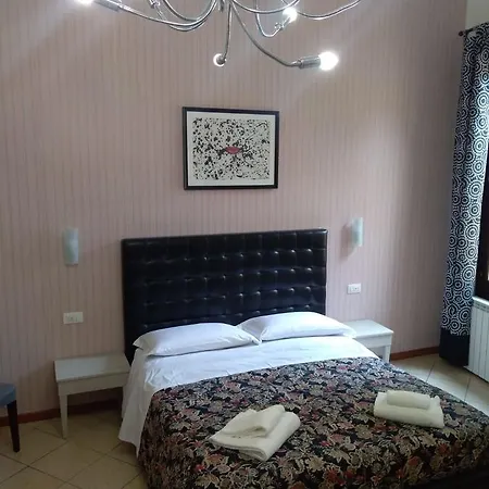 Adelaide House 2* Флоренция