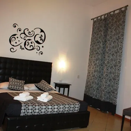 Adelaide House 2* Флоренция