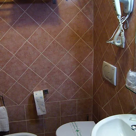 Гостевой дом Adelaide House 2*