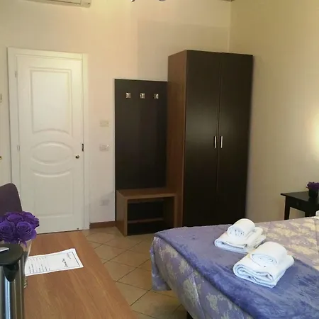 Adelaide House Guest house