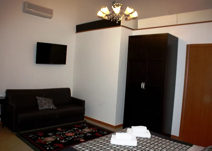 ゲストハウス Adelaide House