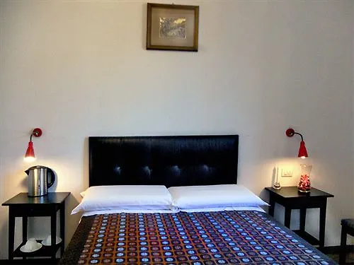 Adelaide House 4* フィレンツェ