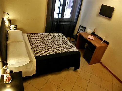 ゲストハウス Adelaide House 4*