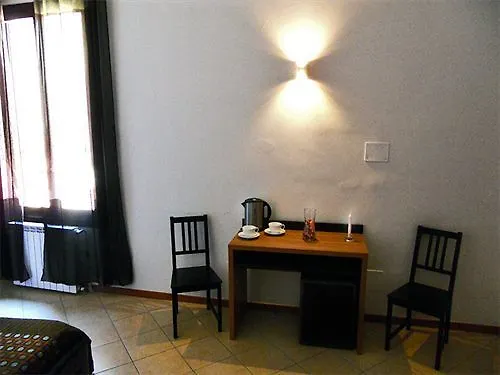 Adelaide House ゲストハウス 4*